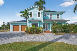 8551 SE Driftwood Street, Hobe Sound, FL 33455