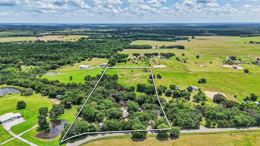 2869 Ranch Road, Whitesboro, TX 76273