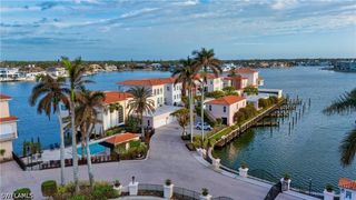 4000 Gulf Shore BLVD N 1400, Naples, FL 34103