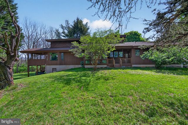 648 ABBIE LN, Kearneysville, WV 25430