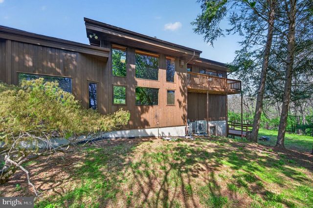 648 ABBIE LN, Kearneysville, WV 25430
