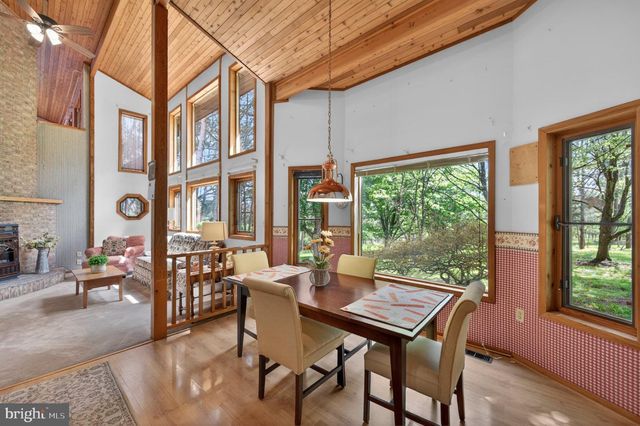 648 ABBIE LN, Kearneysville, WV 25430
