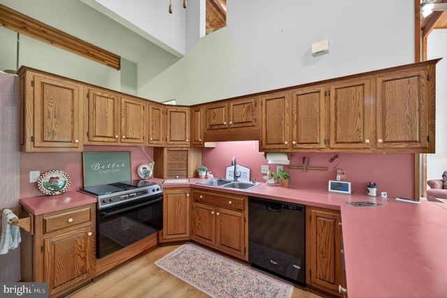 648 ABBIE LN, Kearneysville, WV 25430