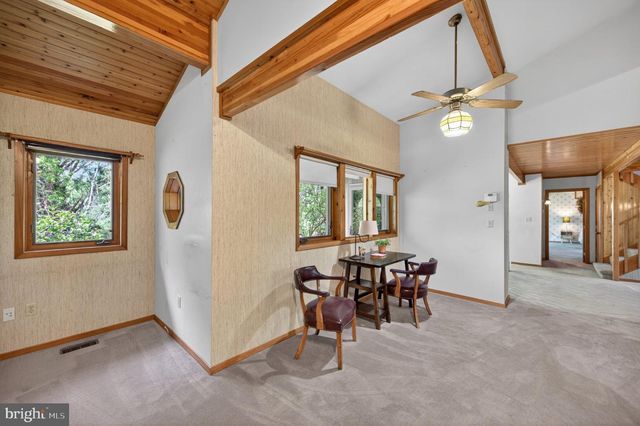 648 ABBIE LN, Kearneysville, WV 25430