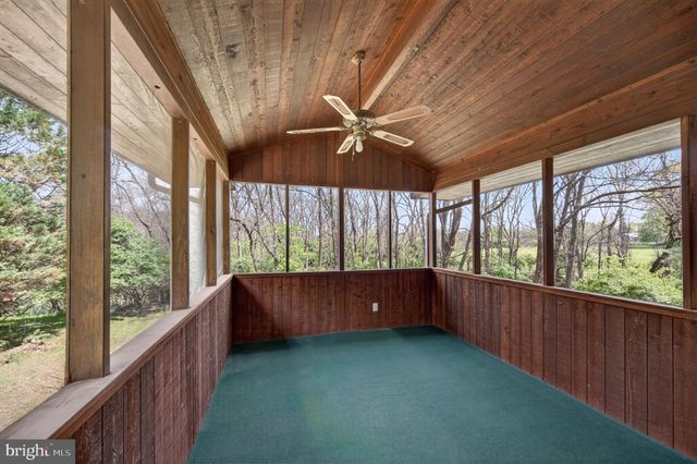 648 ABBIE LN, Kearneysville, WV 25430