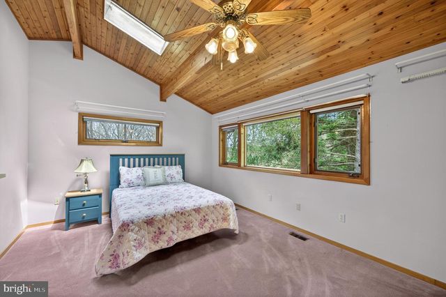 648 ABBIE LN, Kearneysville, WV 25430