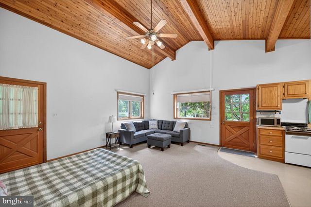 648 ABBIE LN, Kearneysville, WV 25430