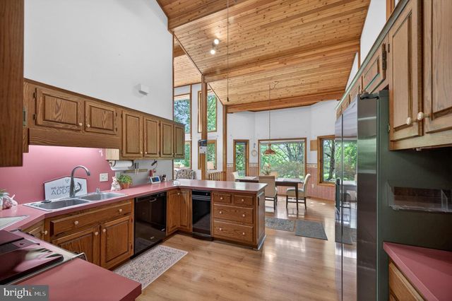 648 ABBIE LN, Kearneysville, WV 25430