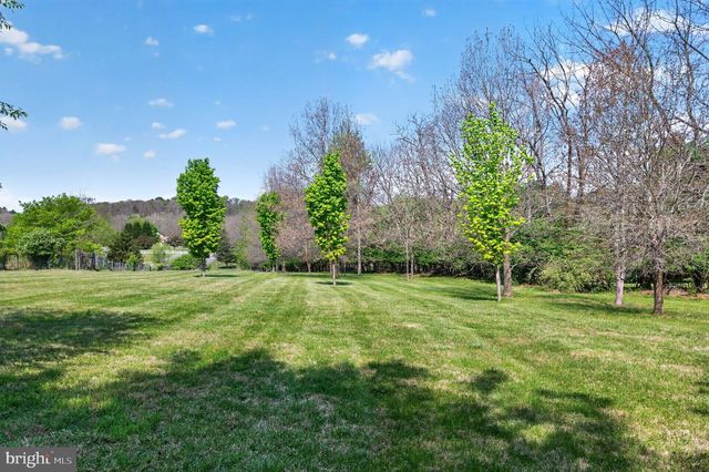 648 ABBIE LN, Kearneysville, WV 25430