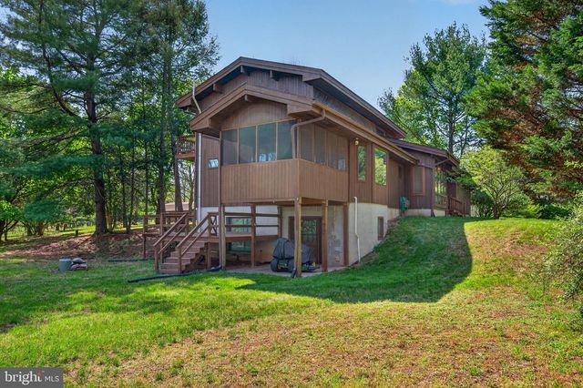 648 ABBIE LN, Kearneysville, WV 25430