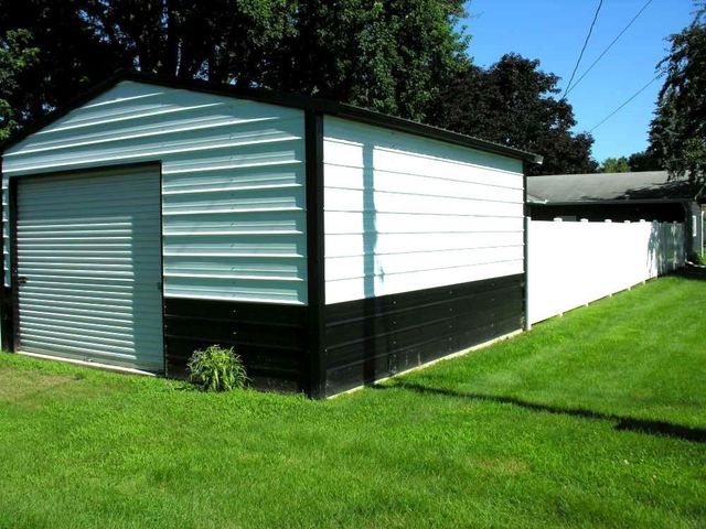 426 Poplar Street, Osage, IA 50461