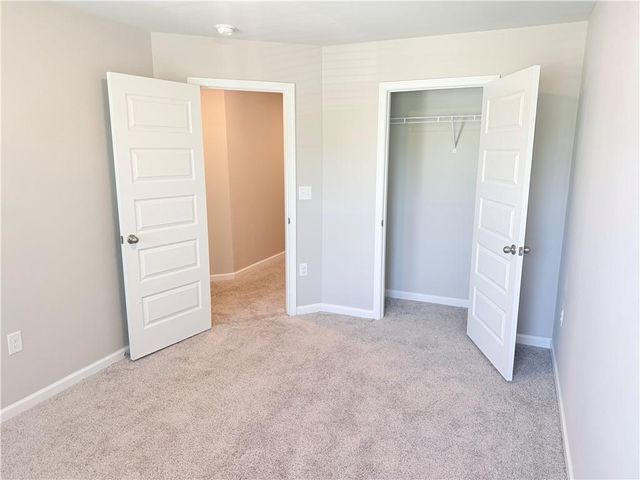 2104 Shetley Creek Dr, Norcross, GA 30071