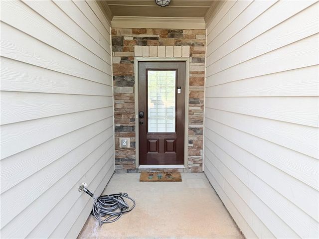 2104 Shetley Creek Dr, Norcross, GA 30071