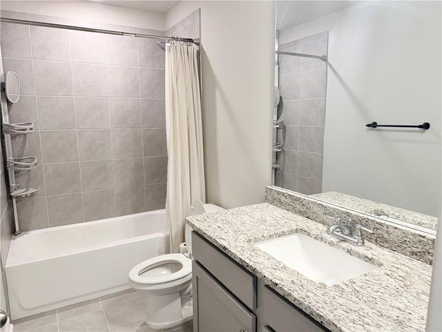2104 Shetley Creek Dr, Norcross, GA 30071
