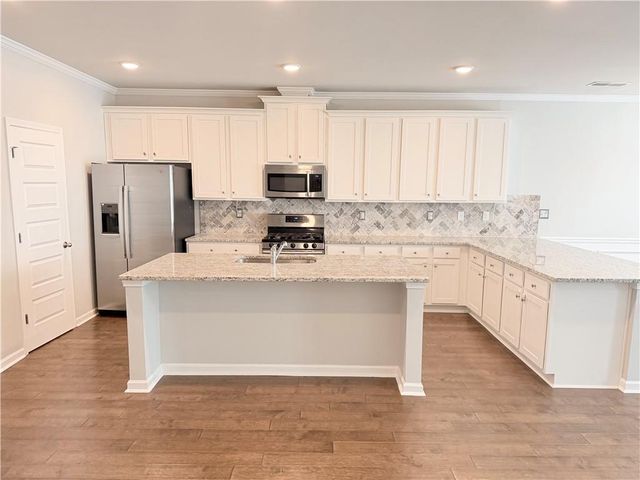 2104 Shetley Creek Dr, Norcross, GA 30071