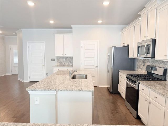 2104 Shetley Creek Dr, Norcross, GA 30071