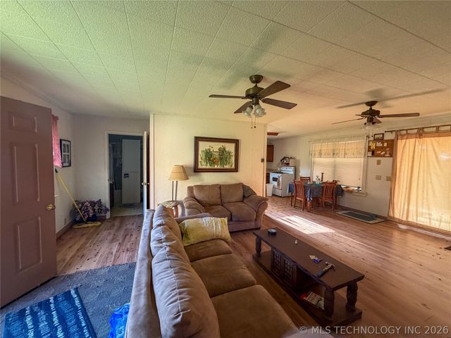 607 NE Bluff, Tamaha, OK 74462