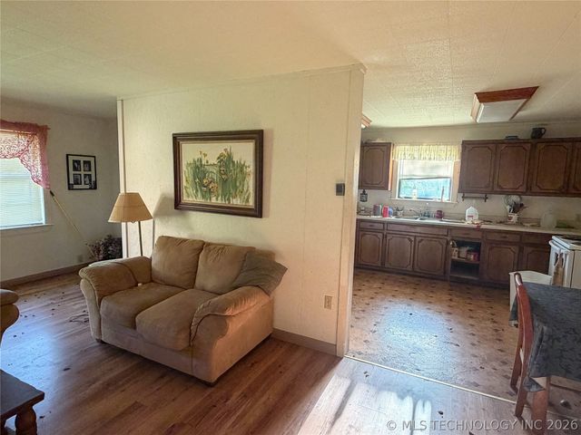607 NE Bluff, Tamaha, OK 74462