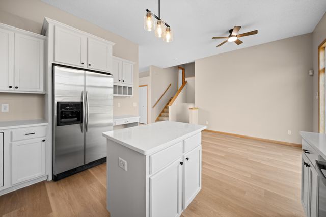 808 Lindsey Lane, Belle Plaine, MN 56011
