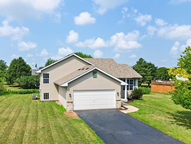 808 Lindsey Lane, Belle Plaine, MN 56011
