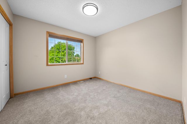 808 Lindsey Lane, Belle Plaine, MN 56011