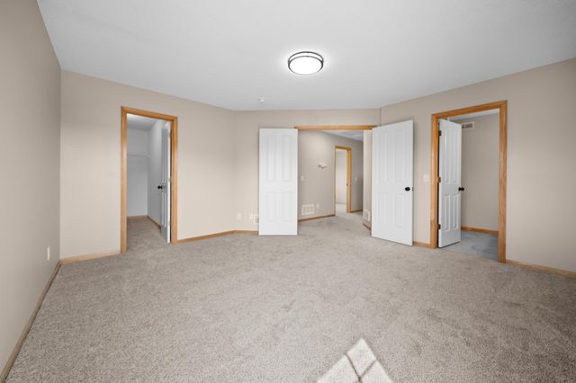 808 Lindsey Lane, Belle Plaine, MN 56011