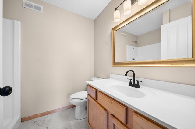 808 Lindsey Lane, Belle Plaine, MN 56011