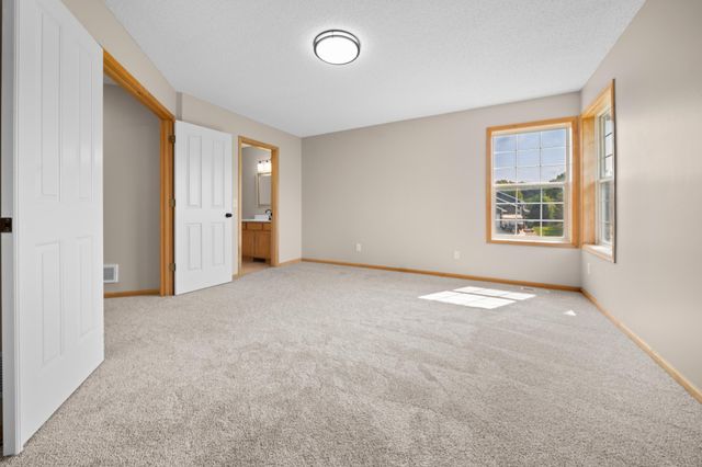 808 Lindsey Lane, Belle Plaine, MN 56011
