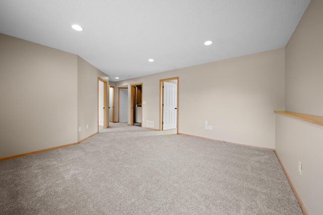808 Lindsey Lane, Belle Plaine, MN 56011