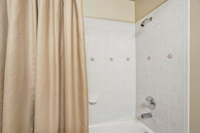 514 N DUNBARTON OAKS Ln, Liberty Lake, WA 99019