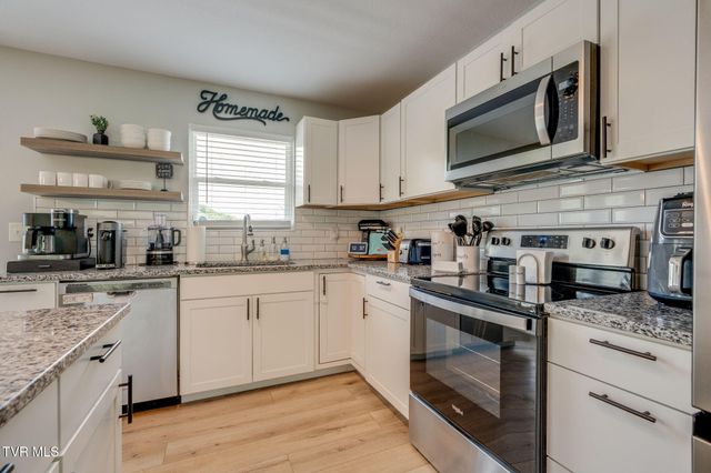 220 Old Siam Road, Elizabethton, TN 37643