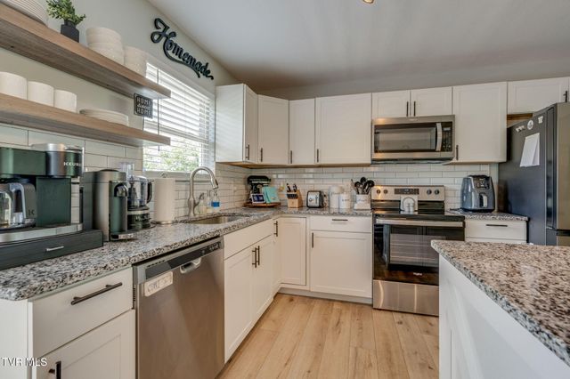 220 Old Siam Road, Elizabethton, TN 37643