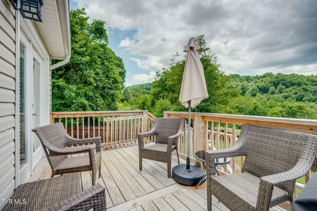 220 Old Siam Road, Elizabethton, TN 37643