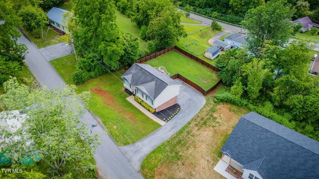 220 Old Siam Road, Elizabethton, TN 37643