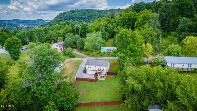 220 Old Siam Road, Elizabethton, TN 37643