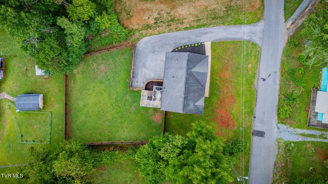220 Old Siam Road, Elizabethton, TN 37643