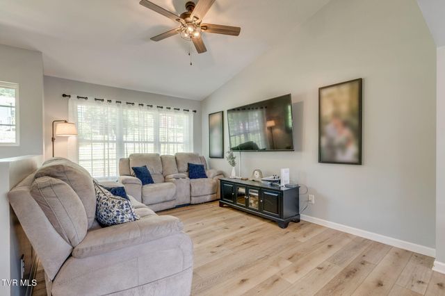 220 Old Siam Road, Elizabethton, TN 37643