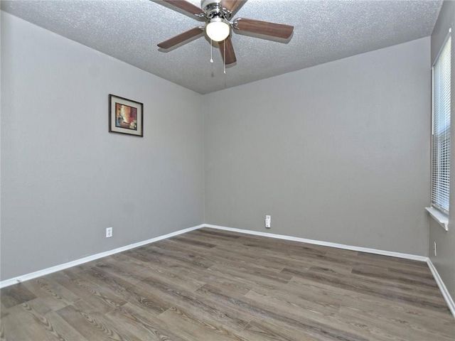 8905 Pineridge DR B, Austin, TX 78729