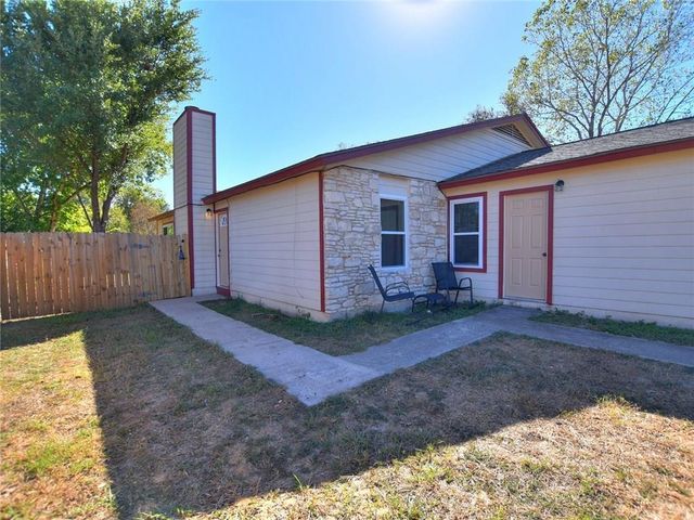 8905 Pineridge DR B, Austin, TX 78729