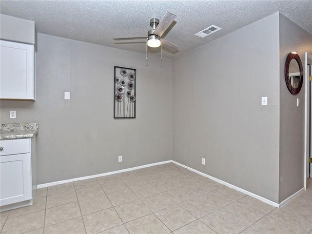 8905 Pineridge DR B, Austin, TX 78729