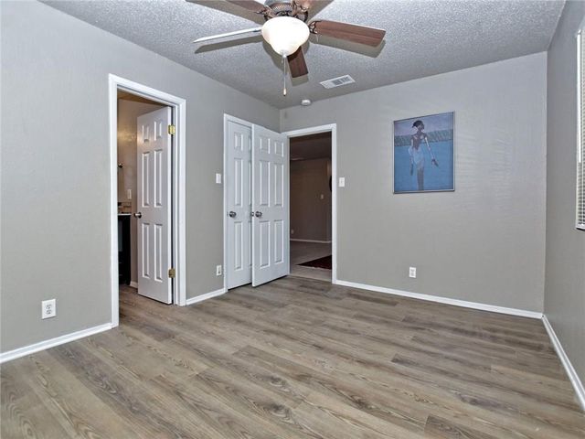 8905 Pineridge DR B, Austin, TX 78729