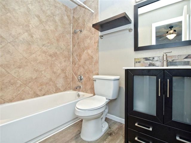 8905 Pineridge DR B, Austin, TX 78729