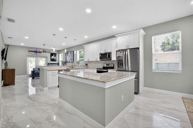 711 28TH AVENUE S, St Petersburg, FL 33705