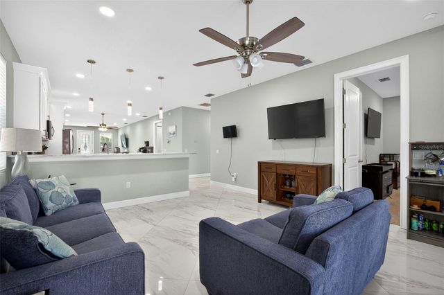 711 28TH AVENUE S, St Petersburg, FL 33705