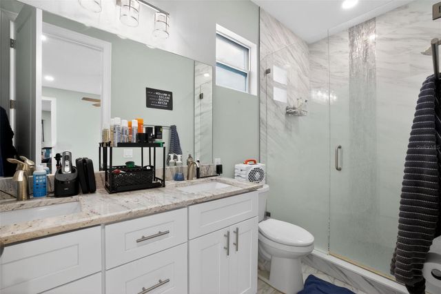 711 28TH AVENUE S, St Petersburg, FL 33705