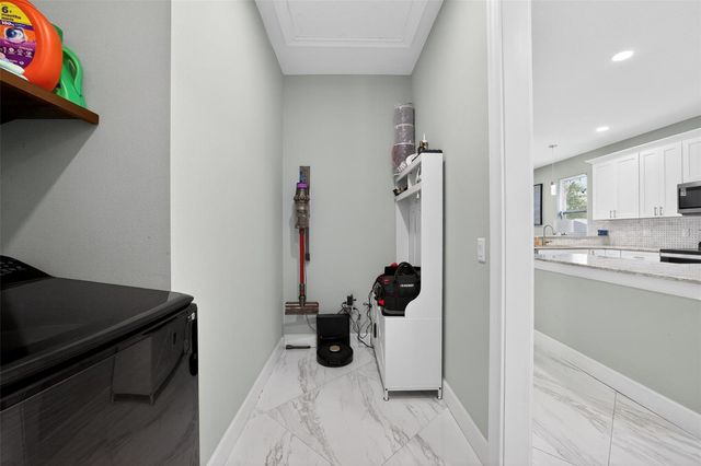 711 28TH AVENUE S, St Petersburg, FL 33705