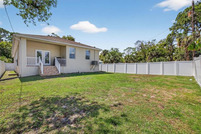 711 28TH AVENUE S, St Petersburg, FL 33705