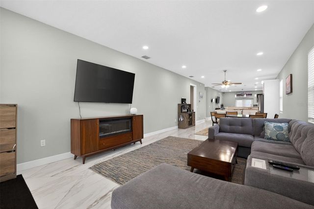 711 28TH AVENUE S, St Petersburg, FL 33705