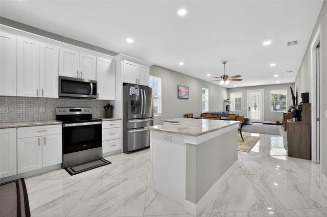 711 28TH AVENUE S, St Petersburg, FL 33705