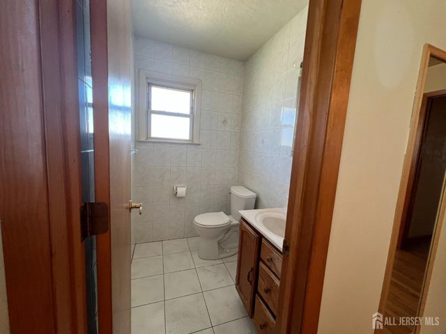 31 Mercer Road, Old Bridge, NJ 08857
